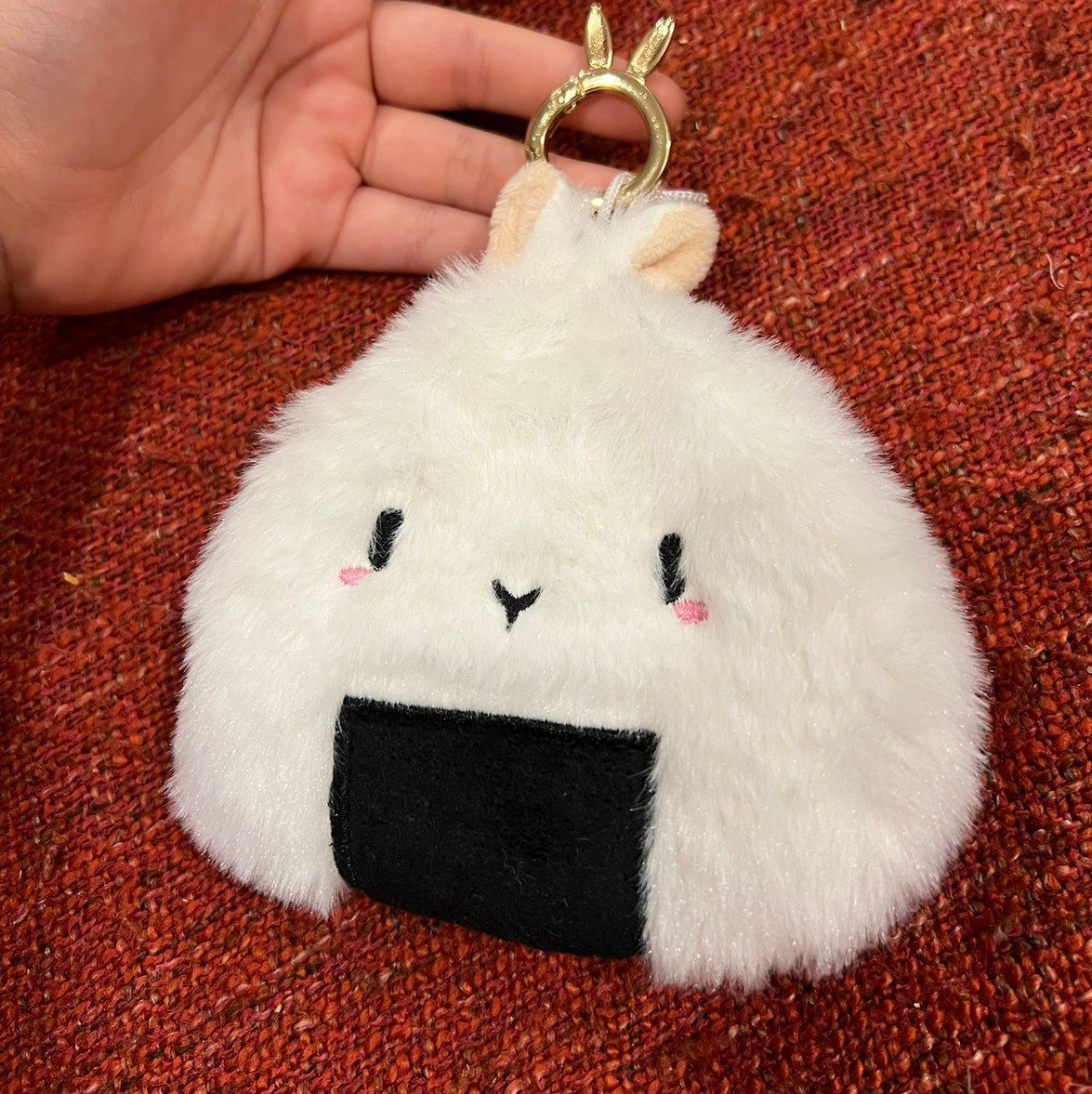 9befa91e6f964fa59689d00a78916117.jpg The Onisagi The Onisagi Momo Keychain Coin Pouch – view 3